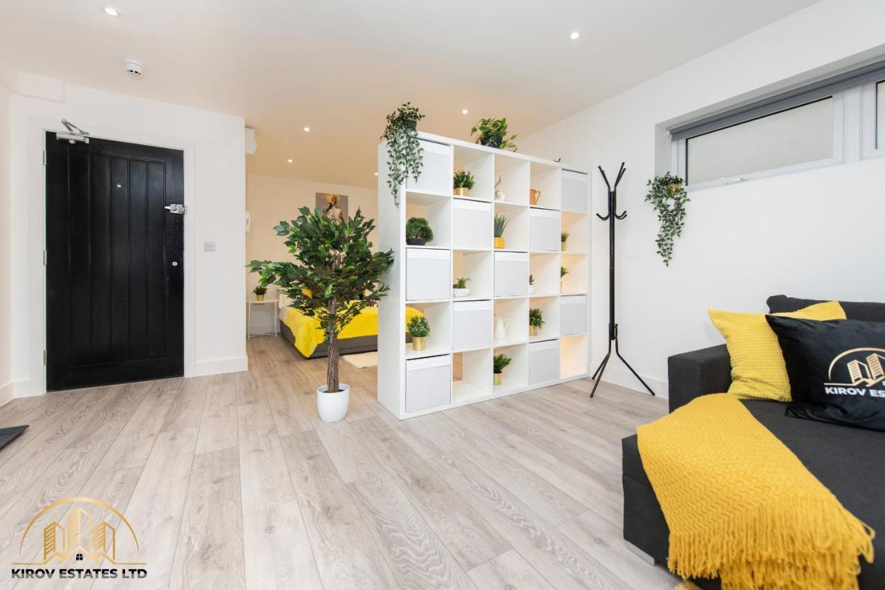 Hermes Apartment - The Messenger Of Town Southampton Exteriér fotografie